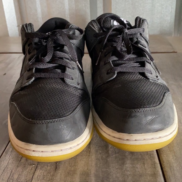 Nike dunk low supreme spark size 13 check the out thanks 🙏 - Picture 3 of 10